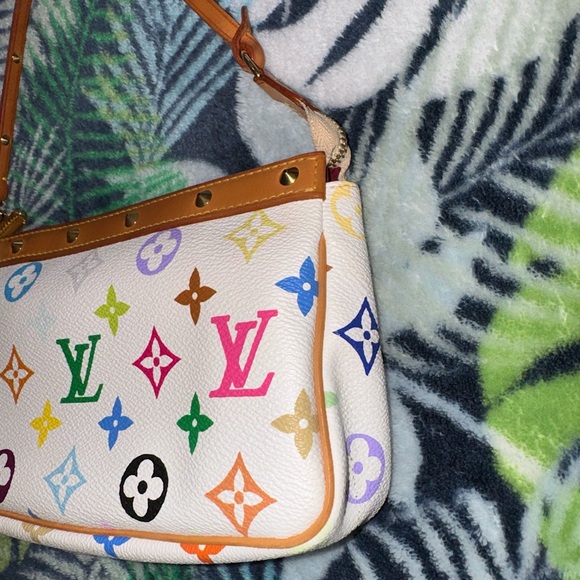 AUTHENTIC LOUIS VUITTON BAG - Picture 4 of 8